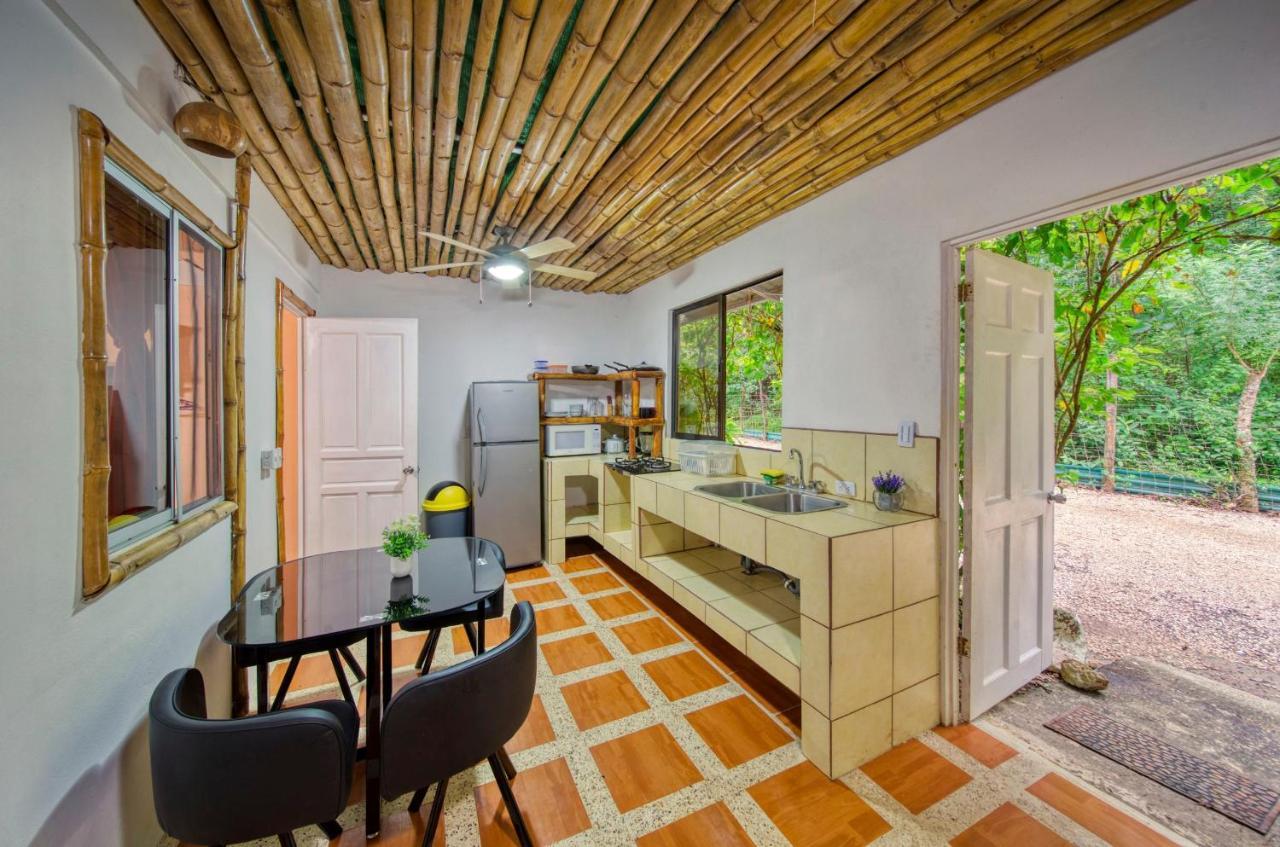 Готель Jungle'S Edge Носара Екстер'єр фото